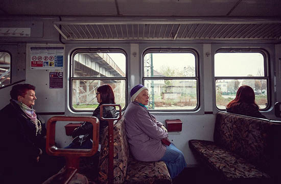 Des dames dans le train de banlieue (2012)