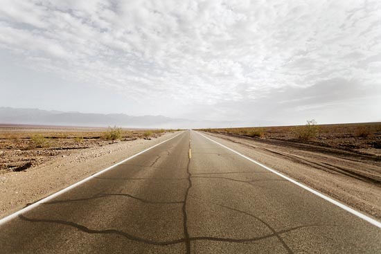 Encore une route dans le désert (2016)