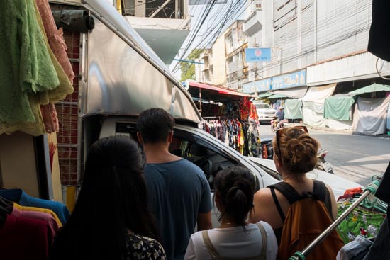 Attendre pour traverser / Thaïlande (2020)