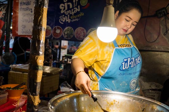 La vendeuse à l'ampoule II / Thaïlande (2020)
