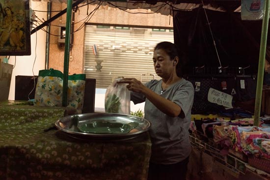 La vendeuse au sachet plastique / Thaïlande (2020)