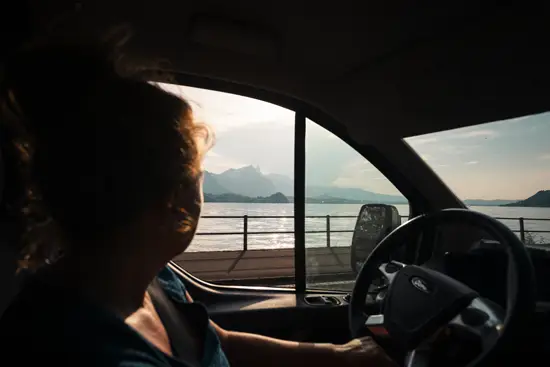 La femme au volant / Suisse (Été 2024)