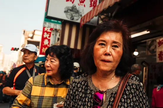 3 personnes qui se suivent / Taïwan (2024)