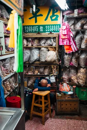 Épuisé sur tabouret / Taïwan (2024)