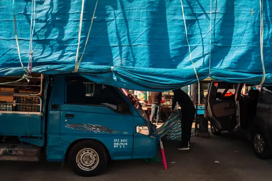 Fuhe Flea Market, le camion sous les bâches / Taïwan (2024)