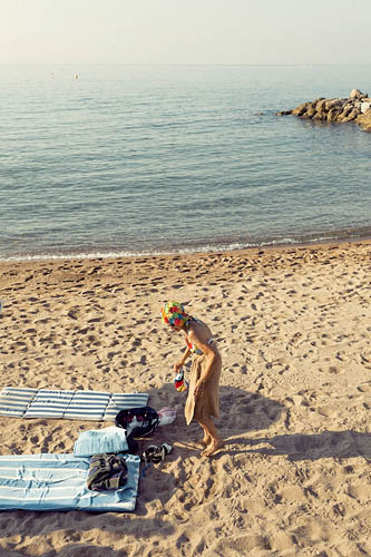 Multicolor bather granny (2015)