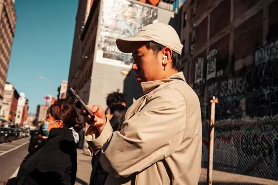 En beige / New York, USA (2022)