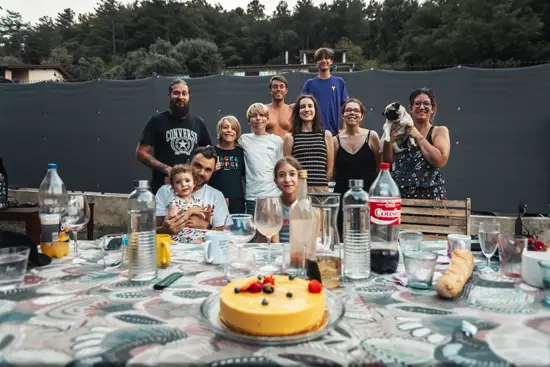 Mon gâteau d'anniversaire en famille, le soir / France (2025)