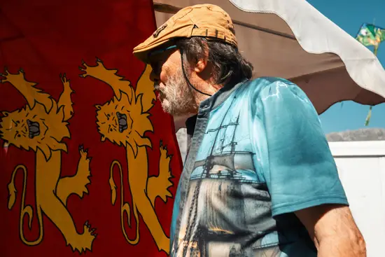 Drapeau normand et chemise à bateau / France (2025)