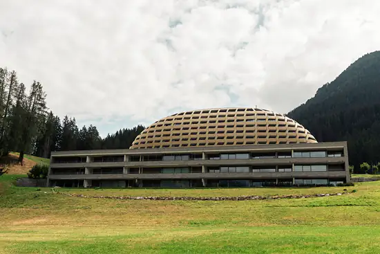 AlpenGold Hotel / Suisse - Été (2026)