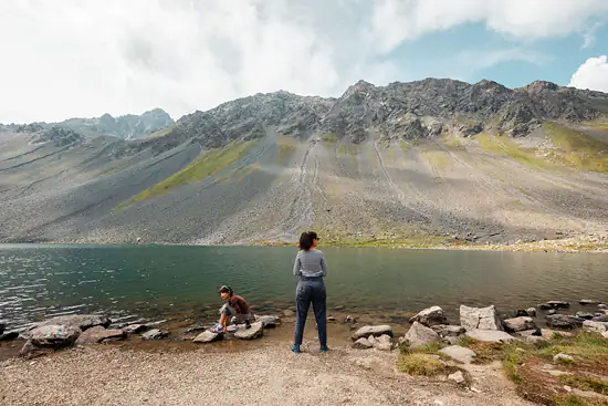 Lac en bord de route / Suisse - Été (2026)