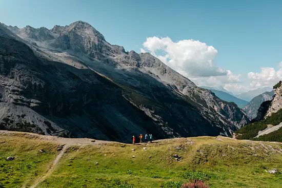 4 asiatiques dans la montagne / Italie - Été (2026)