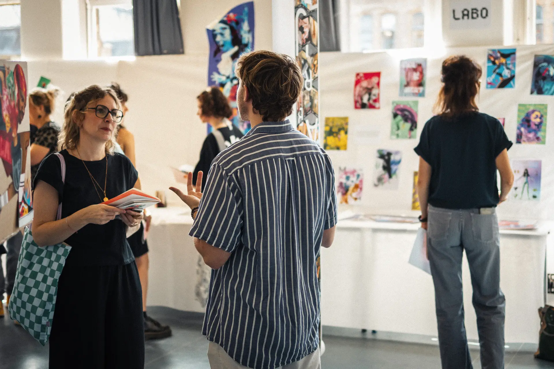 Noah SMAGHUE / Addictions et zombis contemporains