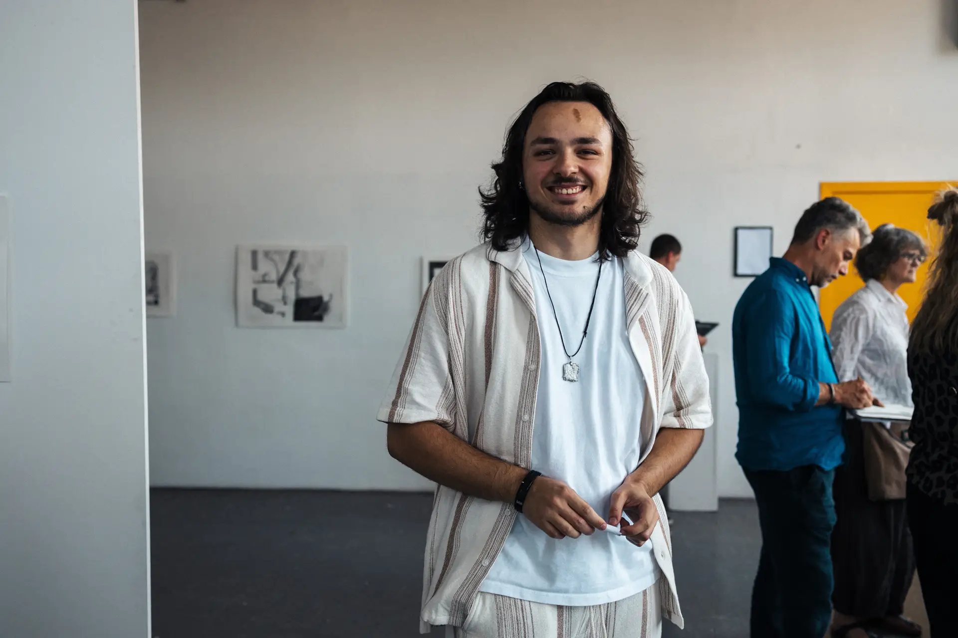 Mattéo HELLIN / Écho du silence, solitude urbaine