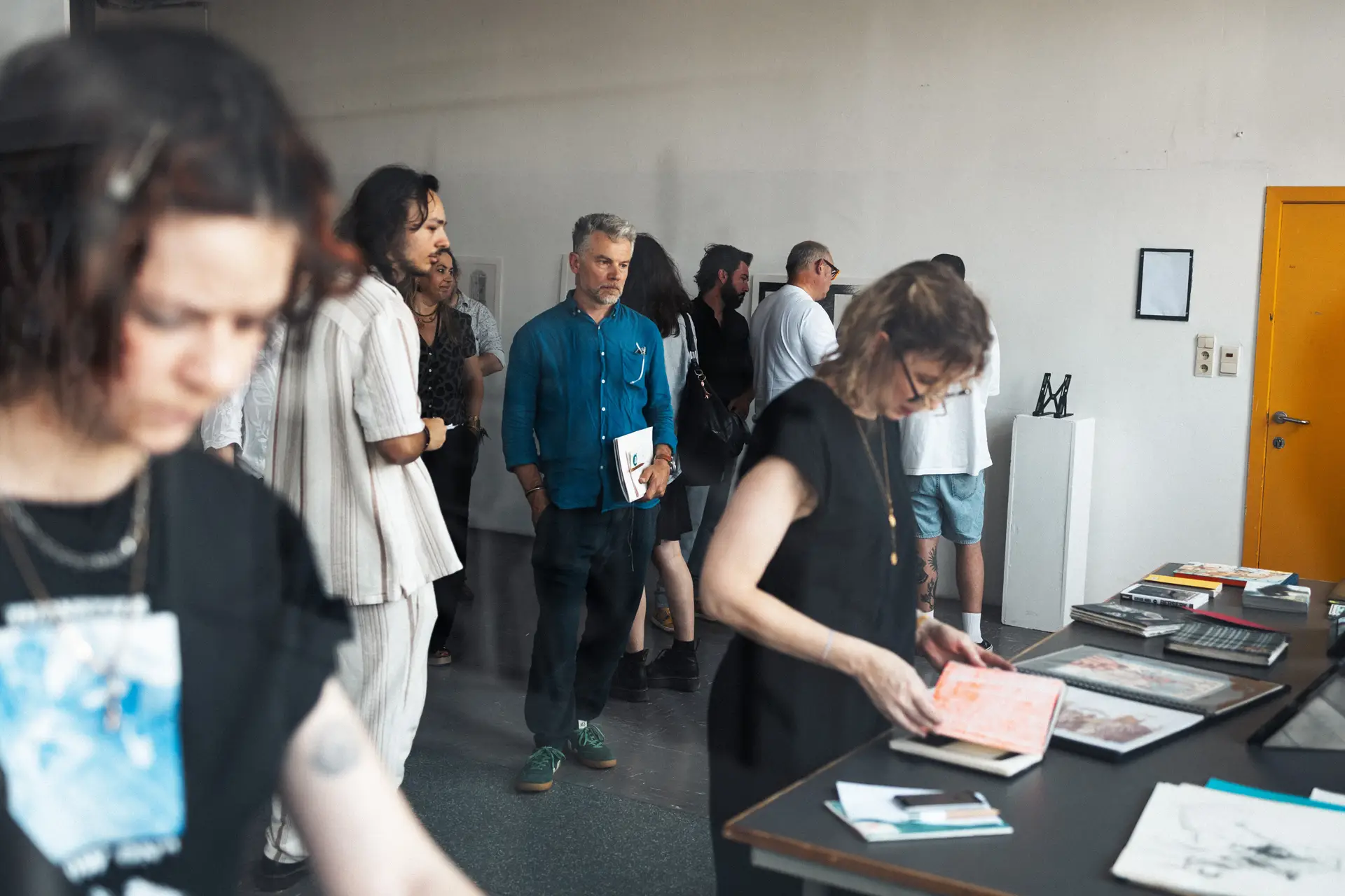 Mattéo HELLIN / Écho du silence, solitude urbaine