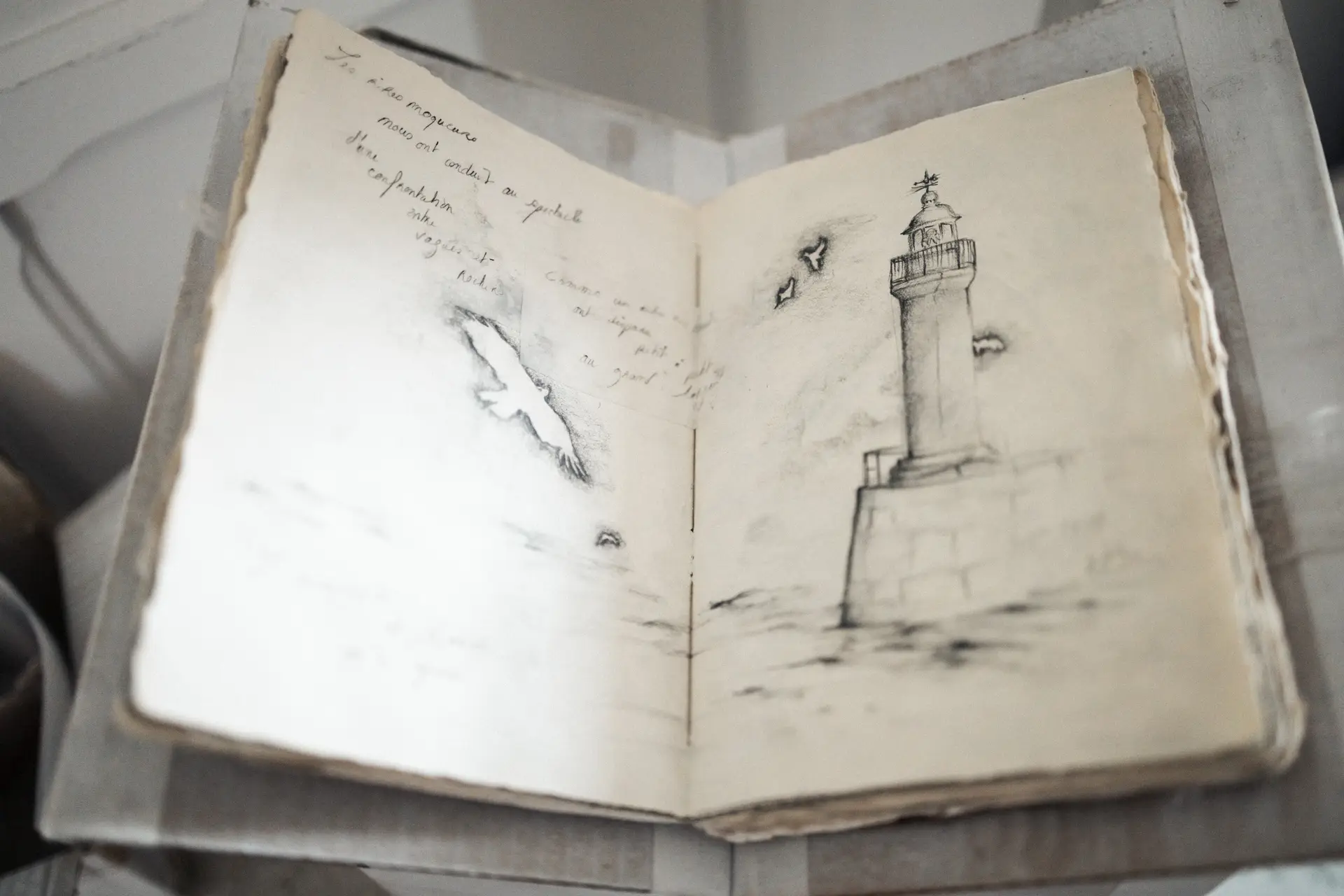 Manon COUVREUR / Sa chambre à elleux ...en construction