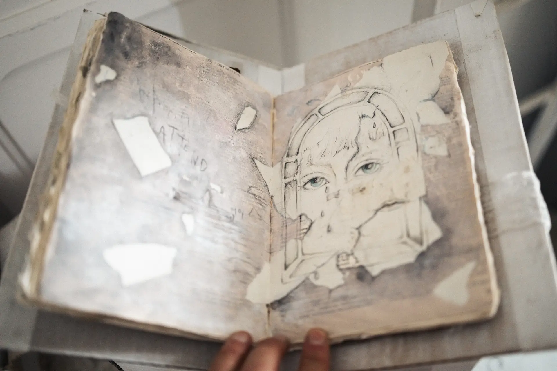 Manon COUVREUR / Sa chambre à elleux ...en construction